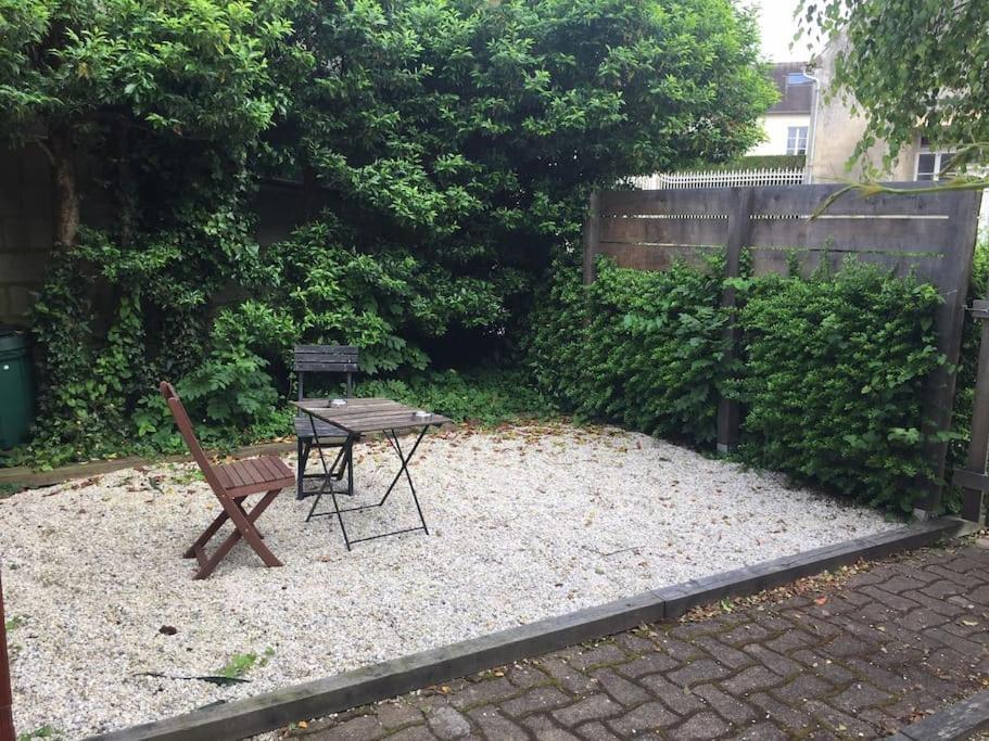 Gite Le 11 Le Merlerault Exterior photo